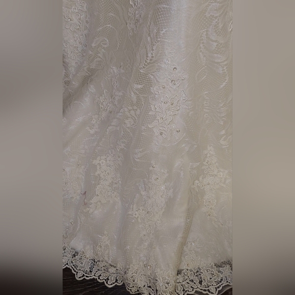 NWT Morilee Ivory Lace Sequin & Pearl Embellished Wedding Gown Sample - Picture 14 of 17
